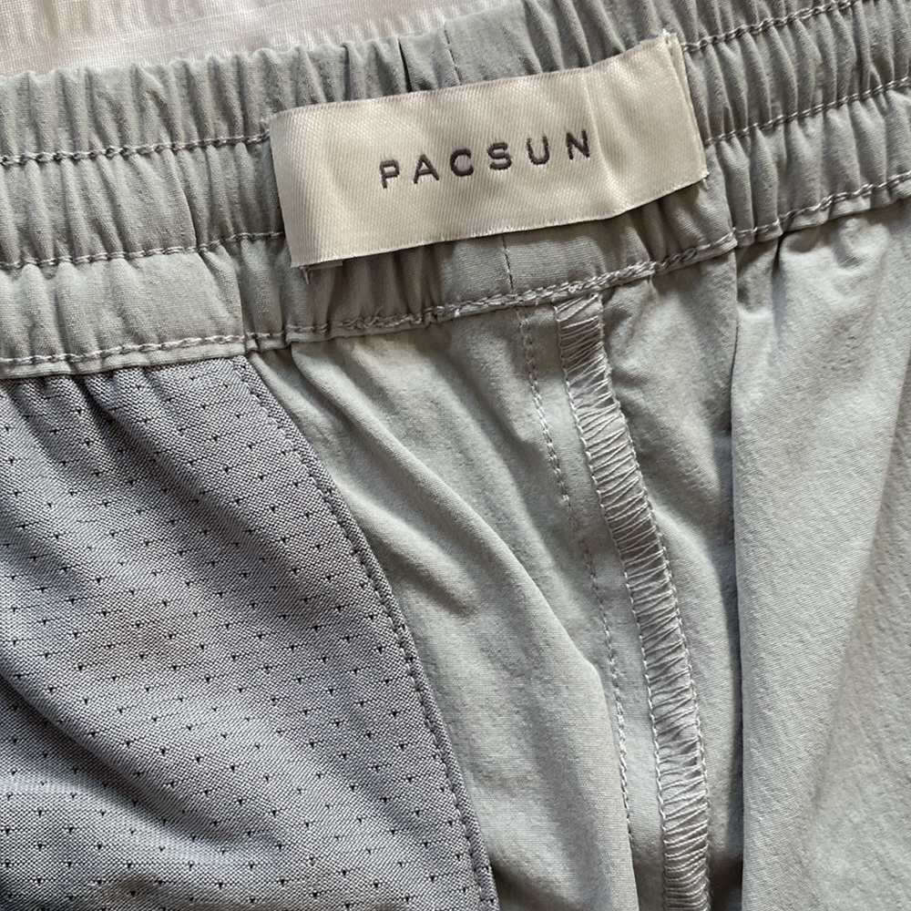 Men's Gray Cargo Shorts - Picture 3 of 6